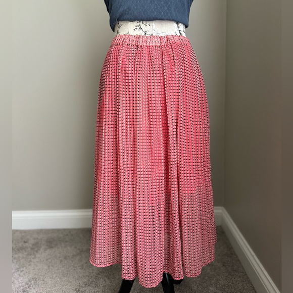 Banana Republic Long Pleated Salmon Skirt w/ Black/White Pattern L - Picture 2 of 8
